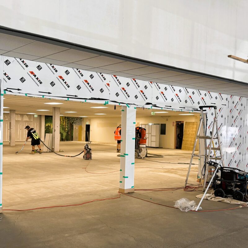 Axis ACM used as internal cladding